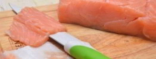 лаваш с сыром, и семгой, и зеленью. Шаг 3