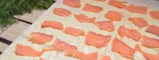 лаваш с сыром, и семгой, и зеленью. Шаг 4