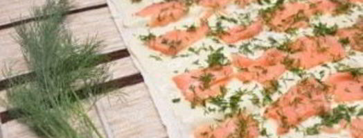 лаваш с сыром, и семгой, и зеленью. Шаг 6