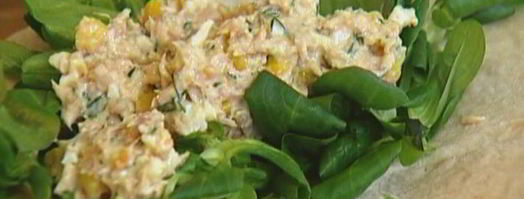 лаваш с тунцом, яйцом и сладкой кукурузой. Шаг 7