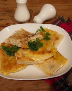 Лаваш с ветчиной и твердым сыром