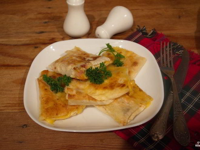 Рецепт лаваша с ветчиной и твердым сыром