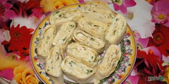 Рулетики из лаваша с чесноком