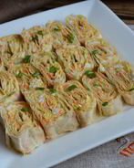 Рулетики из лаваша с корейской морковкой