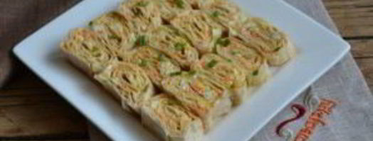 рулетики из лаваша с корейской морковкой. Шаг 8