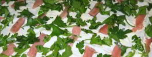 рулетики из лаваша с красной рыбой. Шаг 3