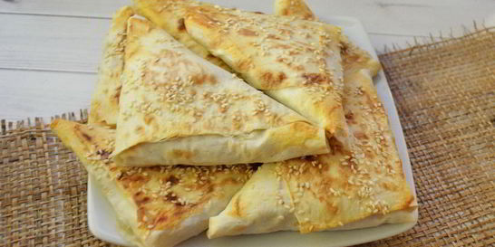 Треугольники из лаваша с творогом
