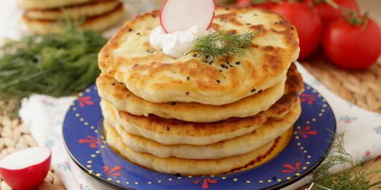 Бхатури индийские лепешки