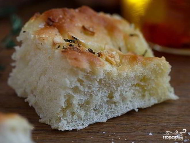 Рецепт фокаччи с тимьяном и чесноком