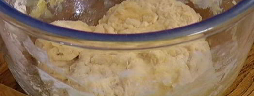 фокачча с вялеными помидорами и базиликом. Шаг 6