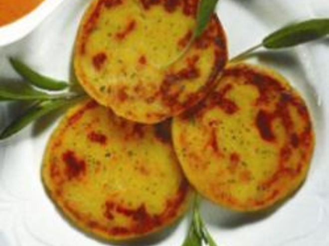 Рецепт лепешек из картофеля с соусом из сладкого перца