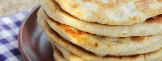 лепешки с мукой, брынзой и моцареллой. Шаг 9