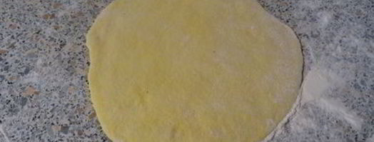 манные лепёшки с куркумой. Шаг 9