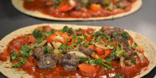 Обед на лепешке