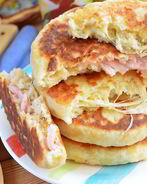 Сырные лепешки с разными начинками