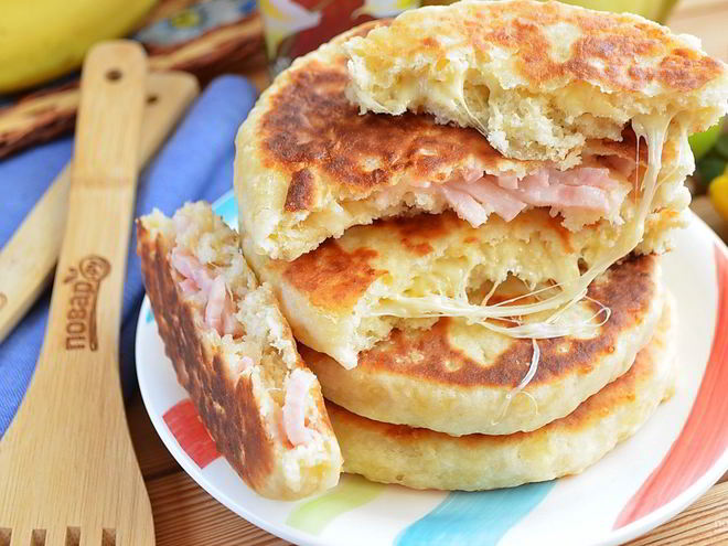 Рецепт сырных лепешек с разными начинками