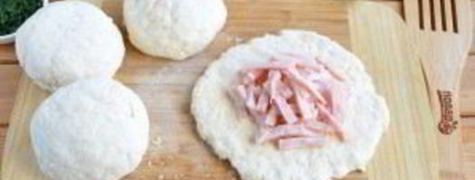 сырные лепешки с разными начинками. Шаг 6