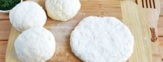 сырные лепешки с разными начинками. Шаг 7