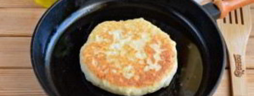 сырные лепешки с разными начинками. Шаг 8