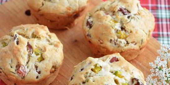 Летние маффины с лисичками и ветчиной