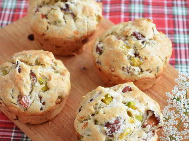 Рецепт летних маффинов с лисичками и ветчиной