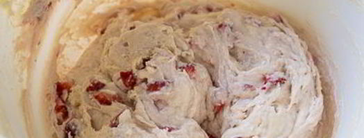 маффины с клубникой и белым шоколадом. Шаг 10