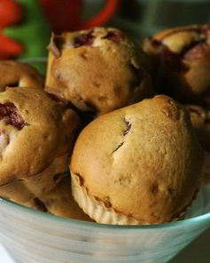 Маффины с клубникой на молоке