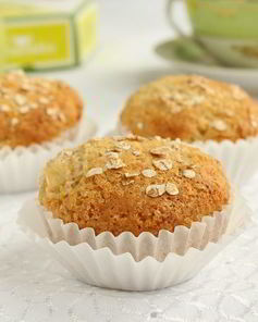 Маффины с овсяной мукой и яблоками