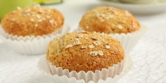 Маффины с овсяной мукой и яблоками