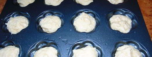 маффины с шоколадом и малиновым повидлом. Шаг 7