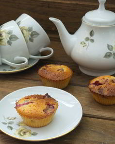 Маффины со свежей клубникой