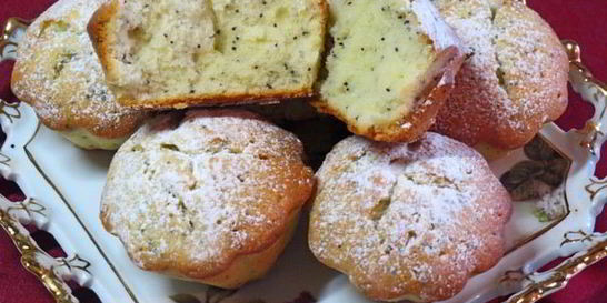 Маковые маффины с лимонным соком