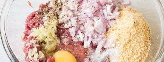 мясные маффины с перепелиным яйцом. Шаг 3