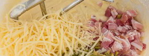 несладкие маффины с оливками и беконом. Шаг 7