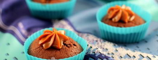 шоколадные маффины с карамелью. Шаг 10