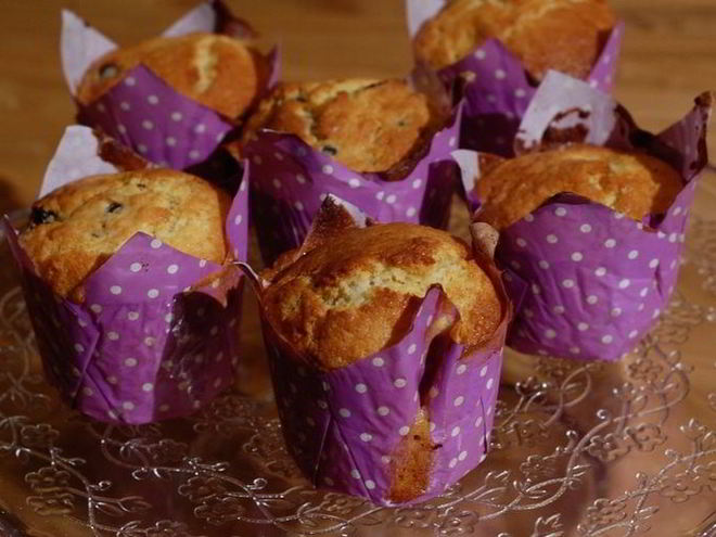 Рецепт сливочных маффинов с клюквой и вишней