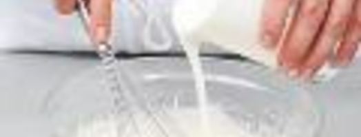 манник на кефире в мультиварке. Шаг 3