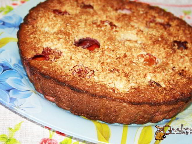 Рецепт манника с халвой и сливами