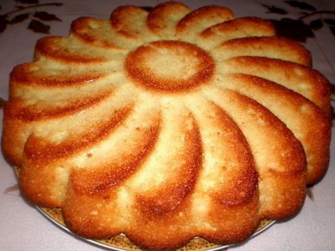 Рецепт нежного манника на кефире по-домашнему