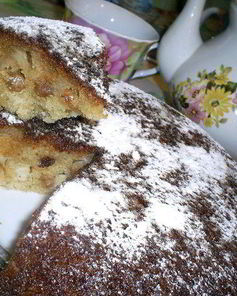 Нежный манник с яблоками и изюмом