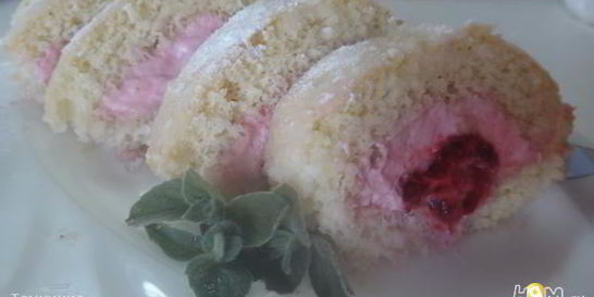 Мини-швейцарские рулетики с малиной