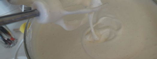 мини-швейцарские рулетики с малиной. Шаг 4