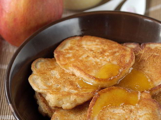 Рецепт быстрых оладий без яиц