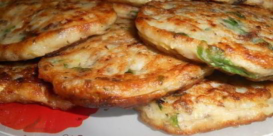 Кабачковые оладушки с грибами