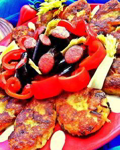 Картофельные оладьи с колбасками