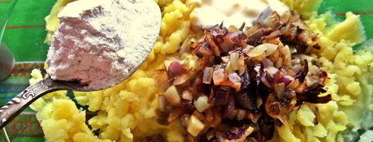 картофельные оладьи с колбасками. Шаг 8