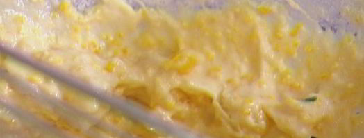 кукурузные оладьи с помидором и ветчиной. Шаг 4