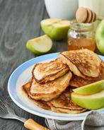 Оладьи из кабачков и яблок