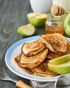 Оладьи из кабачков и яблок