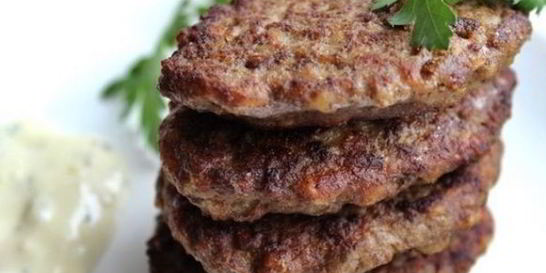 Оладьи из печени с жареным луком